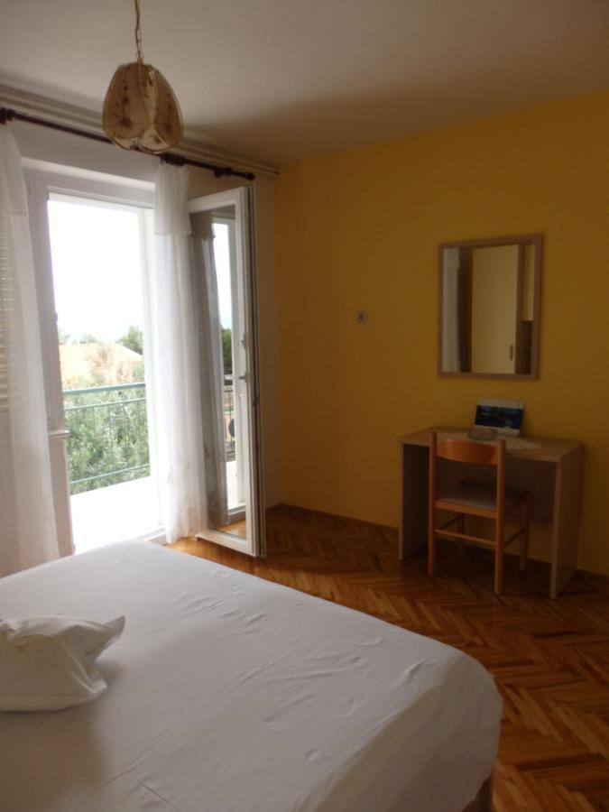 Apartmani Stipan Brela Exteriér fotografie