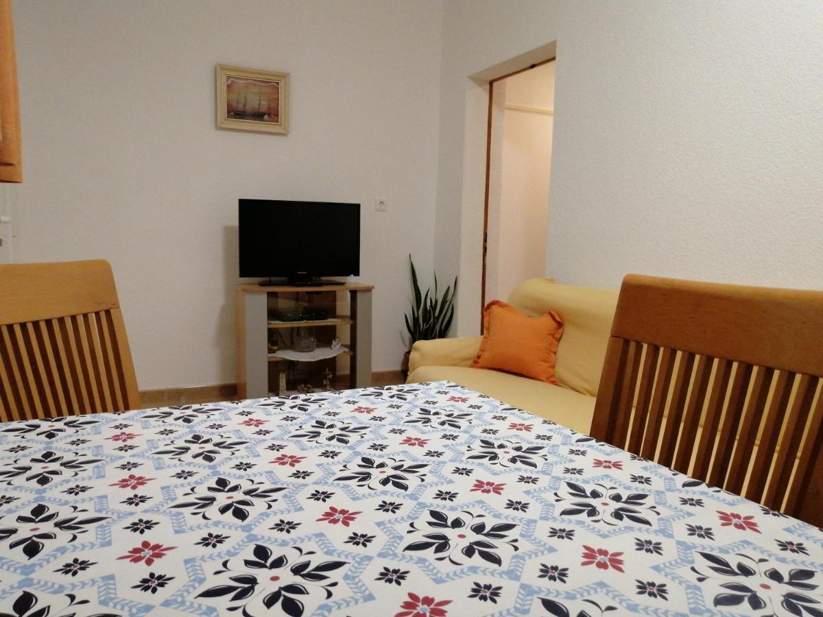 Apartmani Stipan Brela Exteriér fotografie