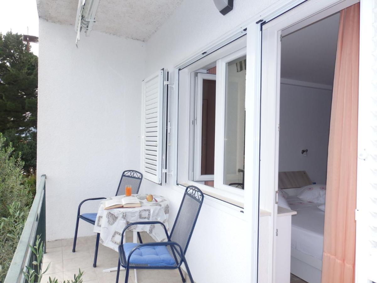 Apartmani Stipan Brela Exteriér fotografie