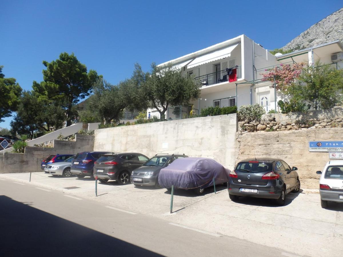 Apartmani Stipan Brela Exteriér fotografie