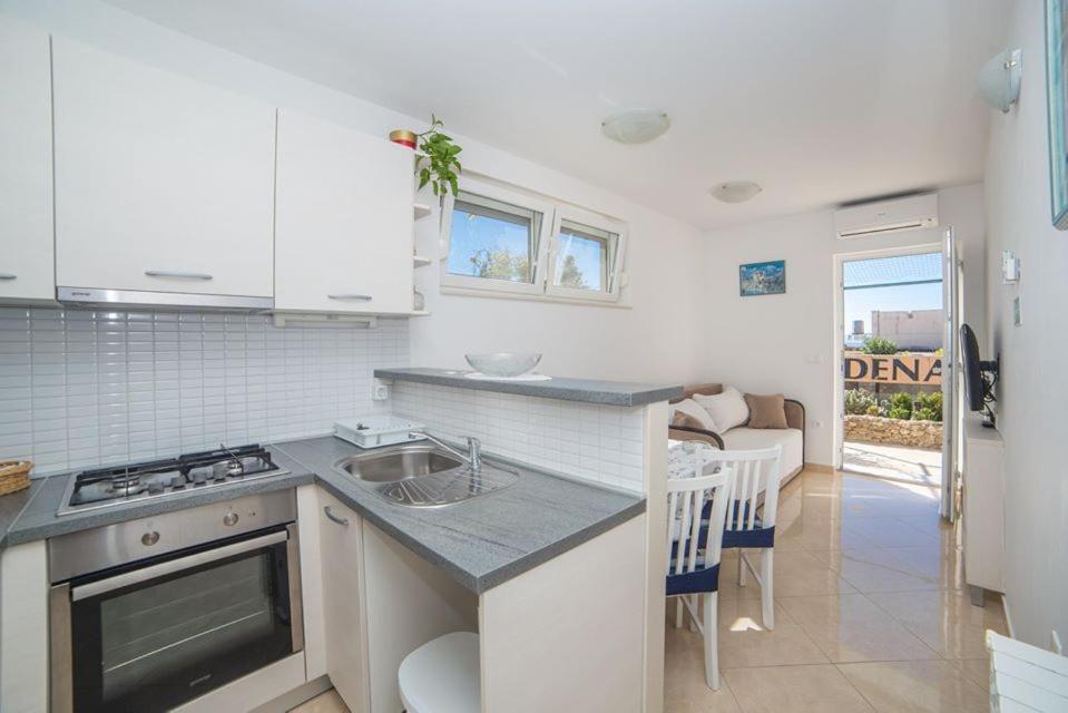 Apartmani Stipan Brela Exteriér fotografie