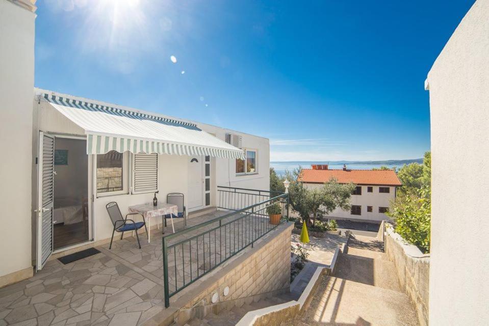 Apartmani Stipan Brela Exteriér fotografie